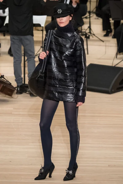 Look 46